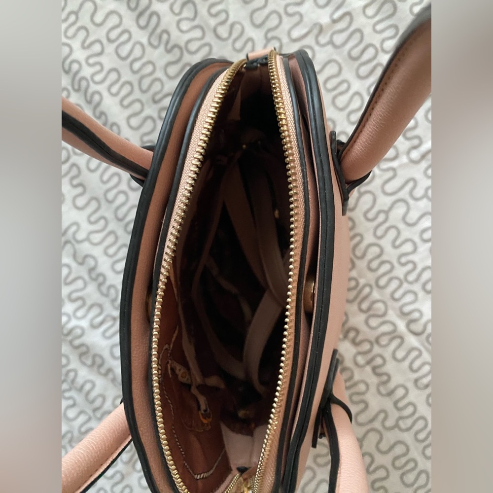 Handbag - Picture 7 of 8